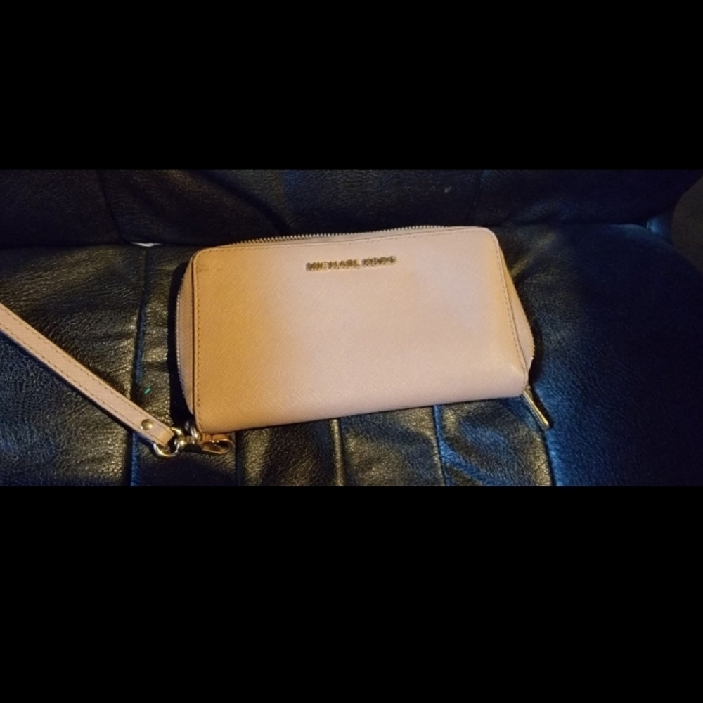 Michael Kors Wristlet